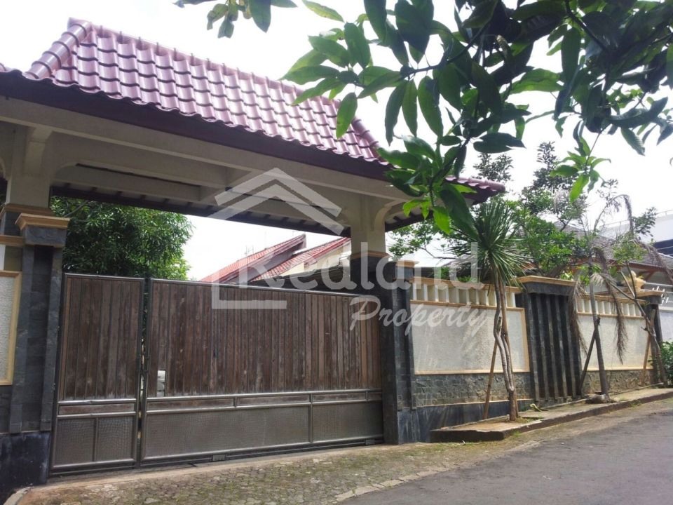 Rumah di Daerah Bukit Sari , Semarang ( Jo 8768S )