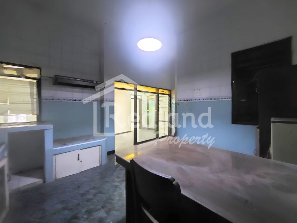 Rumah di Puri Anjasmoro , Semarang ( Jo 8820)