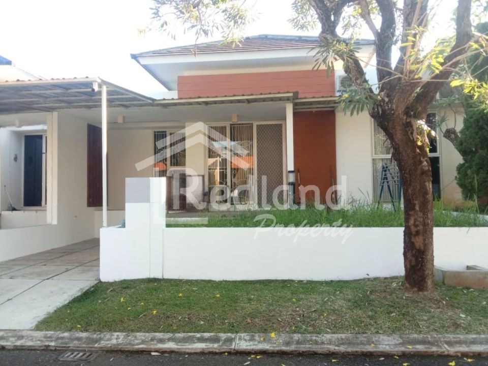 Rumah di Ivy Park Citraland Bsb , Semarang ( Vn 8833)