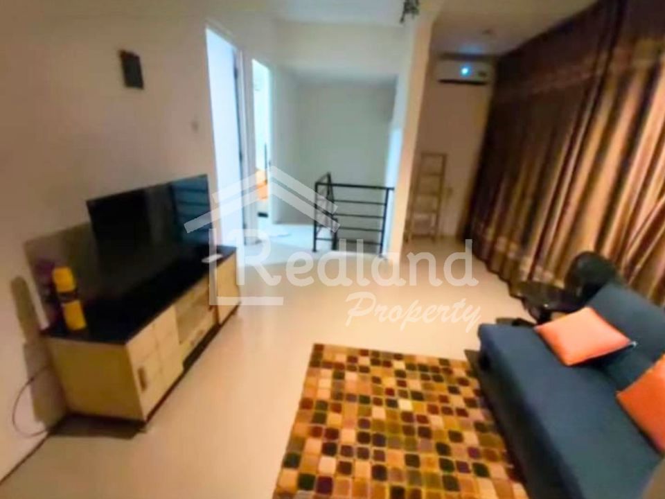 Rumah di Ivy Park Citraland Bsb , Semarang ( Vn Tt 8717 )