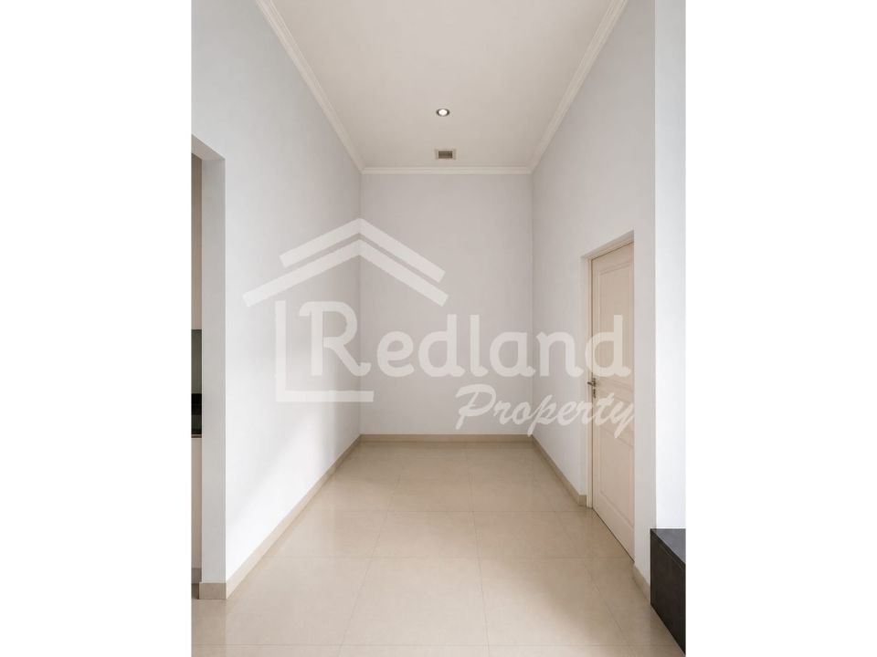 Rumah di Taman Alamanda Graha Padma , Semarang ( Tt 8732 )