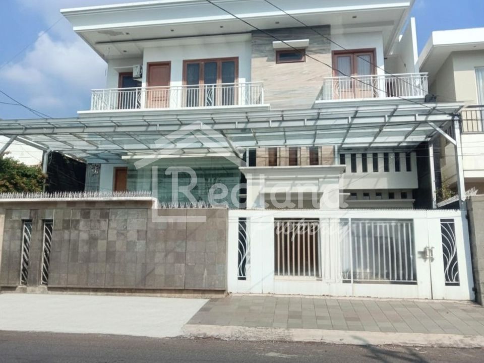 Rumah di Daerah Brumbungan , Semarang Tengah ( Si 8806S)