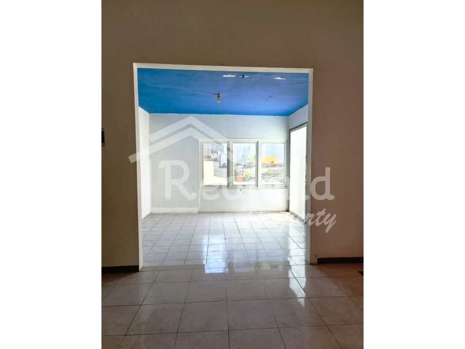 Rumah di Daerah Banyumanik , Semarang ( De 8790 )