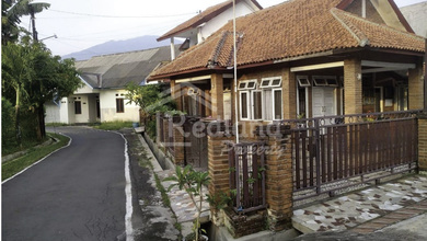 Hunian Elite di Kawasan Ungaran Timur, Semarang, LB 250m², Harga 2,85 Miliar