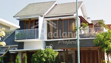 Kesempatan Rumah di Tembalang, Semarang, LB 150m², Harga 2,4 Miliar