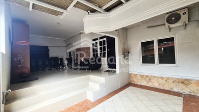 Kesempatan Rumah di Puri Anjasmoro, Semarang, LB 126m², Harga 1,1 Miliar