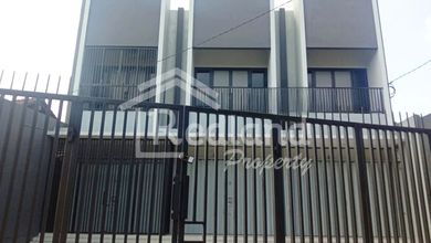 Ruko di Raya Sendangmulyo , Semarang ( Me 8085 )