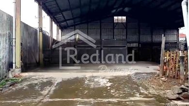 Gudang di Jl Majapahit , Semarang ( Jo 8485S )