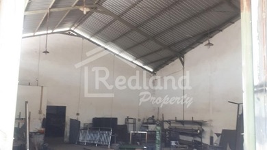 Ruang Usaha Lokasi Sangat Strategis di Genuk Unfurnished