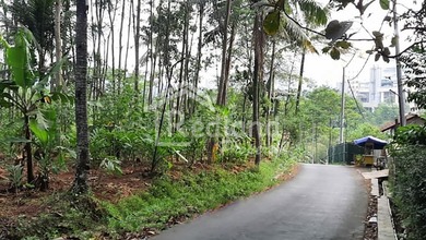 Tanah Dekat Pasar Kawasan Bergas, Cocok untuk Buka Bisnis
