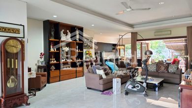 Penawaran Eksklusif, rumah Mewah di Gajah Mungkur, Semarang, LB 400m²