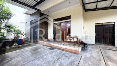 Rumah Elegan di Semarang Selatan, Semarang, 5 Kamar Tidur, LT 283m²