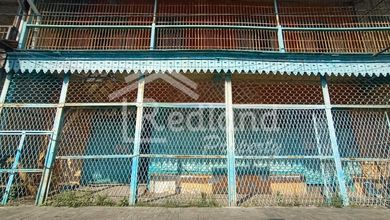 Ruang Usaha di daerah Kota lama , Semarang ( Me 8176 )