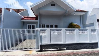 Rumah di Tanah Mas , Semarang ( Jo 8811 )