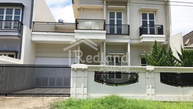 Jual Rumah Siap Tinggal di Tembalang, Semarang, Luas 228 m2