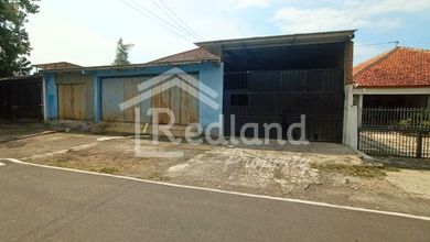 Gudang di daerah Kalibanteng , Semarang ( Ln 8215 )