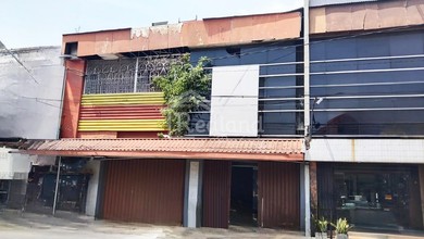 Jual Ruko Ukuran Besar Siap Pakai Hadap Jalan Besar