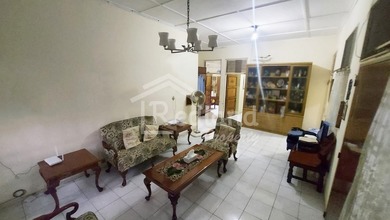 Rumah Sewa Murah Lokasi Semarang Selatan, Semarang, LB 179m²