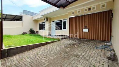 Rumah Elit LT 240 m2, di Semarang Barat, Semarang