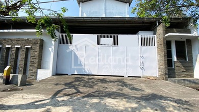 Gudang di Raden Patah, Semarang Si 5236 