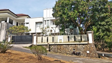 Hunian Elegan di Gajah Mungkur, Semarang, 5 Kamar Tidur, LT 583m²