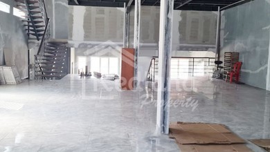 Ready to Use Ruko Usaha di Indraprasta Semarang dengan Luas Bangunan 700m2