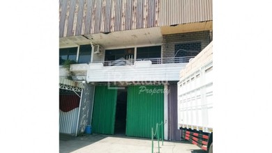 Ruko di Jalan Siliwangi, Semarang Vn 5459