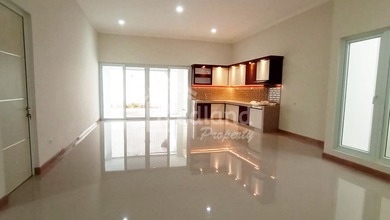 Rumah Baru, Bagus, Strategis, Tengah Kota, Semarang Si 5857