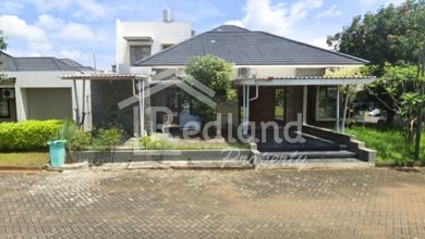 Rumah Elegan di Banyumanik, Semarang, 6 KT, LT 300m²