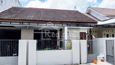 Rumah Prestisius di Kawasan Banyumanik, Semarang, LB 120m², Harga 2,7 Miliar