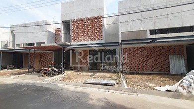 Hunian Elegan di Candisari, Semarang, 4 Kamar Tidur, LT 199m²