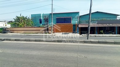 Gudang di daerah Kaligawe , Semarang ( Tt 7566 )