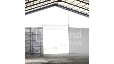 Gudang di daerah Wanasari , Brebes ( Si Tt 8401 )