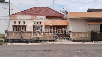 Rumah di Daerah Sukorejo , Kendal ( Tt 8660 )