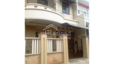 Rumah Prestisius di Kawasan Semarang Tengah, Semarang, LB 300m², Harga 2,7 Miliar