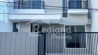 Hunian Elegan di Puri Anjasmoro, Semarang, 4 Kamar Tidur, LT 162m²