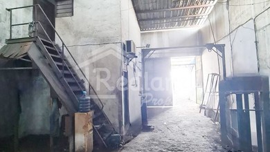Gudang di Wolter Monginsidi , Semarang Vn Si 6667 