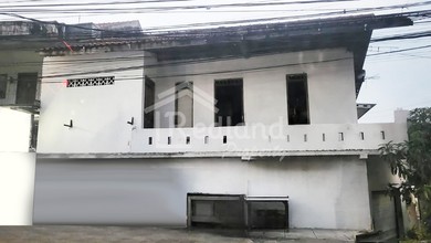 Kesempatan Rumah di Sambiroto, Semarang, LB 200m², Harga 1,3 Miliar