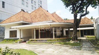 Rumah Elite di Kawasan Semarang Tengah, Semarang, LB 845m², Harga 65 Miliar