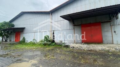 Gudang di Jl Raya Pemalang Pekalongan ( Tt Si 8431 )