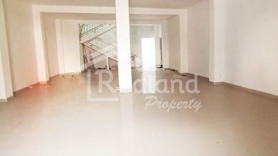 Ruko di Thamrin , Semarang ( Si 8426 )