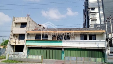 Ruang Usaha di Hos Cokroaminoto , Yogyakarta Si 7162 