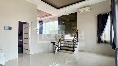 Rumah Mewah Semi Furnished Lokasi Strategis Kawasan BSB City