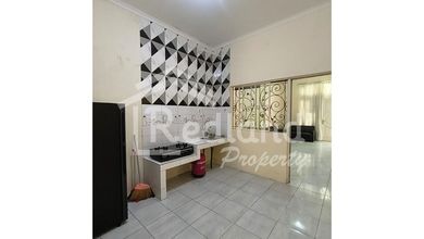 Rumah di Graha Padma , Semarang (De 7012 )