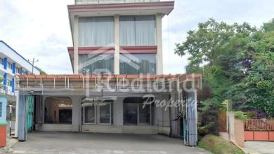 Ruang Usaha di Jl Perintis Kemerdekaan ( Jo 8982S )