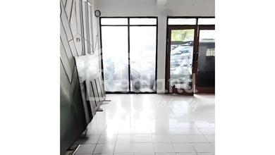 Ruang Usaha di Brigjend Sudiarto , Semarang ( Jo 8917 )