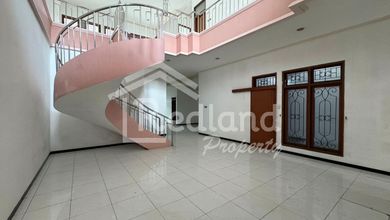 Rumah Elite di Kawasan Semarang Tengah, Semarang, LB 450m², Harga 12,5 Miliar