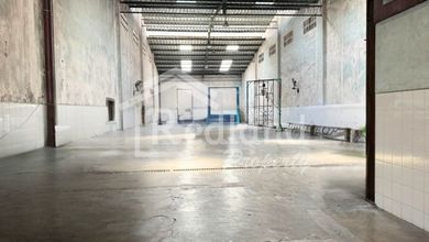 Gudang di Letjen Soeprapto , Semarang ( Tt EL 8100 )