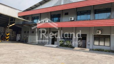 Pabrik di Jl Solo Purwodadi , Karanganyar ( Si Tt 8589 )