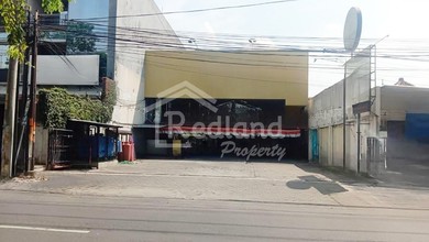 Ruang Usaha di di Panjaitan , Semarang ( Tt 7001 )